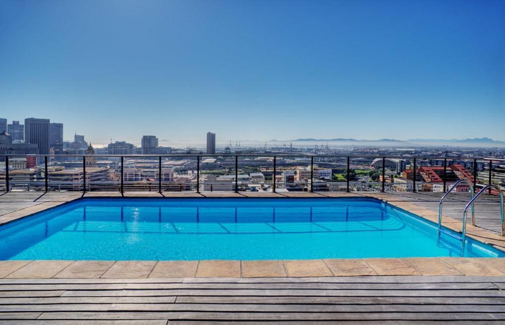 Four Seasons Apartments Кейптаун Екстериор снимка